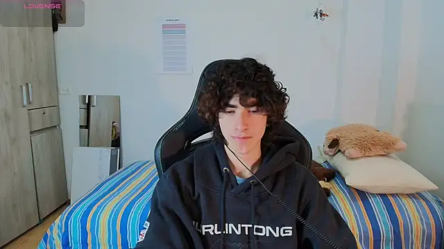 Nude Boy18 online show from February 2026 01:58:02 AM