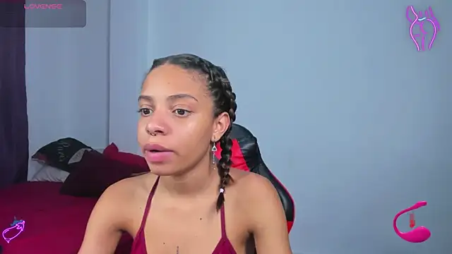 Snapshot of yumi_hanna chatting on March 2026 02:33:02 AM yumi hanna online show from March 2026 02:33:02 AM