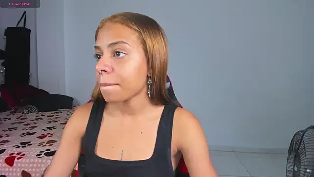 Snapshot of yumi_hanna chatting on April 2026 02:39:02 AM yumi hanna online show from April 2026 02:39:02 AM