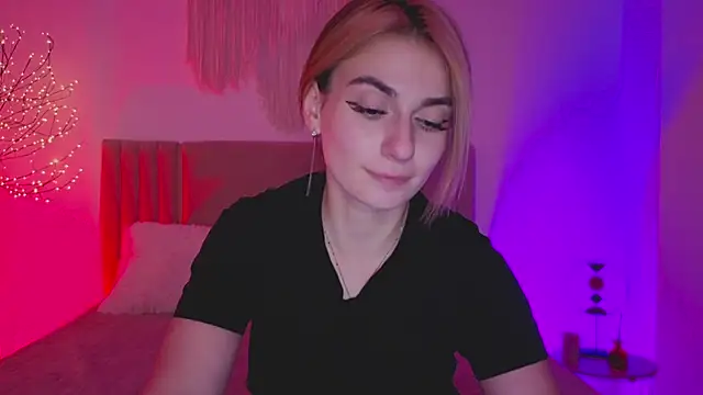 Little mia   online show from March 2026 09:52:01 PM