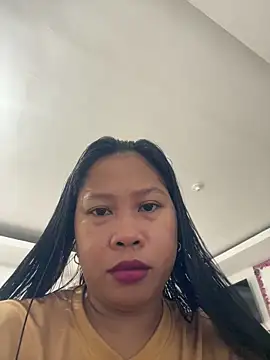 Snapshot of Pilipinalyn23 chatting on November 2025 11:38:01 PM Pilipinalyn23 online show from November 2025 11:38:01 PM