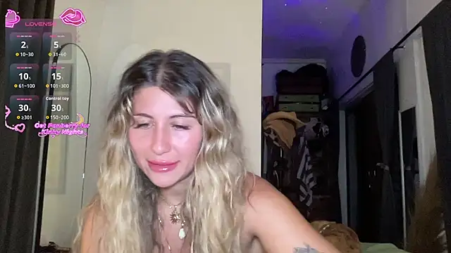 Snapshot of GoddessDove chatting on April 2026 11:43:01 AM GoddessDove online show from April 2026 11:43:01 AM