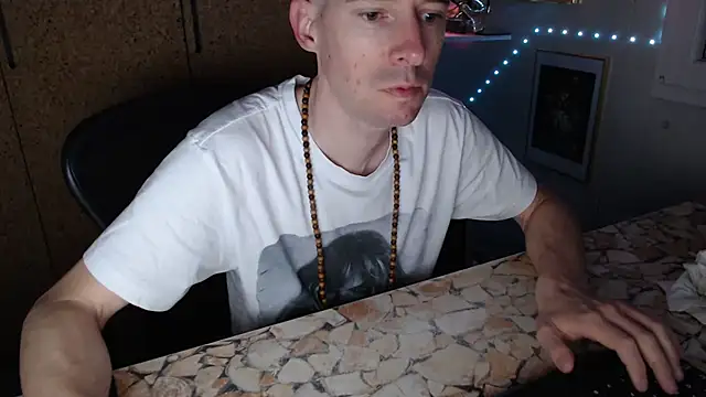 Snapshot of sakiramissy chatting on March 2026 06:49:01 AM sakiramissy online show from March 2026 06:49:01 AM