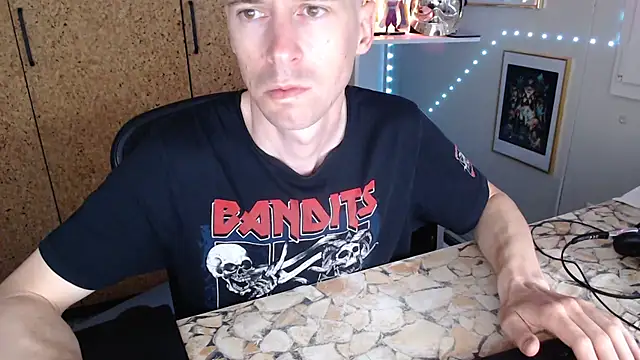 Snapshot of sakiramissy chatting on April 2026 01:01:01 PM sakiramissy online show from April 2026 01:01:01 PM