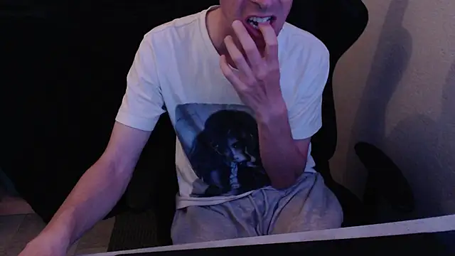 Snapshot of sakiramissy chatting on April 2026 08:03:02 PM sakiramissy online show from April 2026 08:03:02 PM