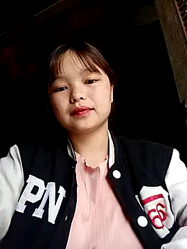 XoiXoi232 online show from November 2025 01:06:01 AM