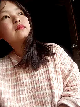 Snapshot of XoiXoi232 chatting on March 2026 01:33:02 AM XoiXoi232 online show from March 2026 01:33:02 AM