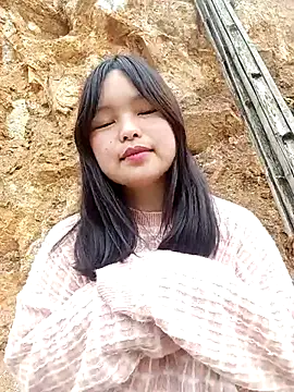 Snapshot of XoiXoi232 chatting on March 2026 05:44:01 AM XoiXoi232 online show from March 2026 05:44:01 AM