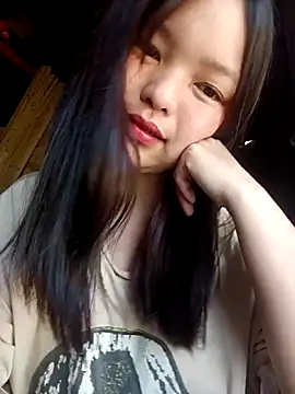 Snapshot of XoiXoi232 chatting on April 2026 02:33:01 AM XoiXoi232 online show from April 2026 02:33:01 AM