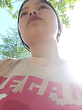 Snapshot of XoiXoi232 chatting on April 2026 01:21:01 AM XoiXoi232 online show from April 2026 01:21:01 AM