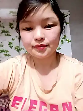 Snapshot of XoiXoi232 chatting on April 2026 02:33:02 PM XoiXoi232 online show from April 2026 02:33:02 PM