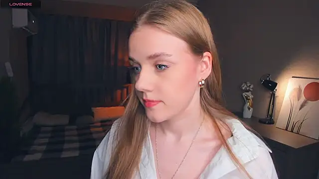 OdellaFrake online show from September 2025 07:16:01 PM