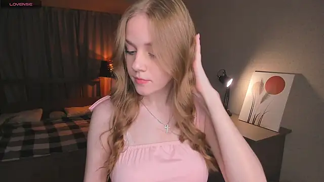 OdellaFrake online show from October 2025 07:13:01 PM