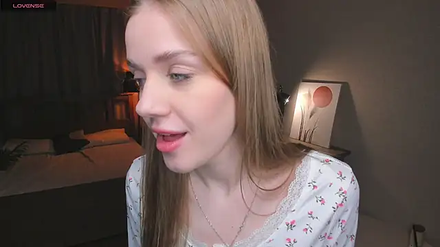 OdellaFrake online show from November 2025 07:49:02 PM