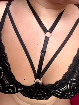 Malika khalid online show from September 2025 06:13:02 PM