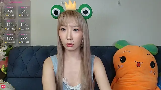 Snapshot of Yume_ko chatting on April 2026 12:19:01 AM Yume ko online show from April 2026 12:19:01 AM