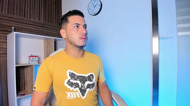 Snapshot of Axel_grey_ chatting on September 2025 12:48:01 PM Axel grey online show from September 2025 12:48:01 PM