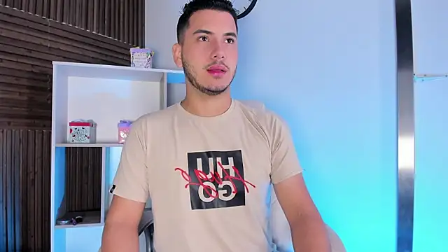 Snapshot of Axel_grey_ chatting on October 2025 12:15:01 PM Axel grey online show from October 2025 12:15:01 PM