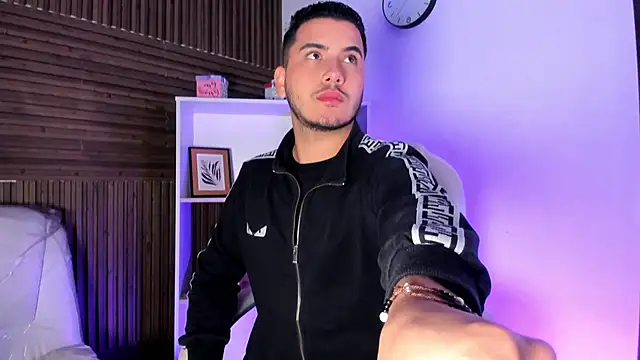 Snapshot of Axel_grey_ chatting on December 2025 12:25:02 PM Axel grey online show from December 2025 12:25:02 PM