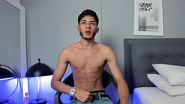 Snapshot of Tylerffoxx chatting on March 2026 08:48:01 PM Tylerffoxx online show from March 2026 08:48:01 PM