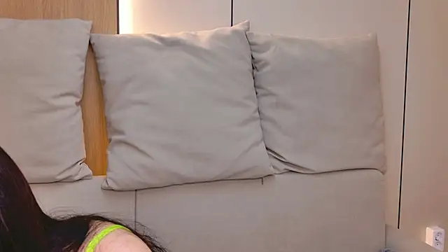 Snapshot of Elizabeth_Meyer chatting on April 2026 05:30:01 AM Elizabeth Meyer online show from April 2026 05:30:01 AM