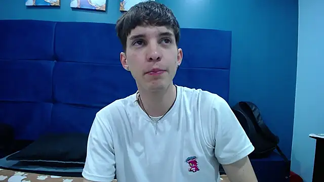 Jheampiiero online show from October 2025 12:39:02 PM