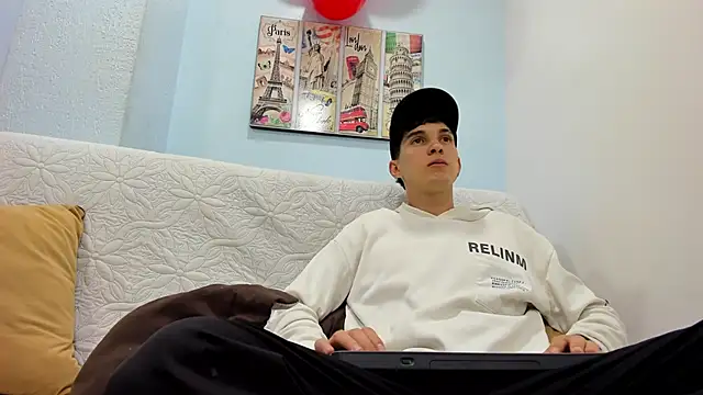 Jheampiiero online show from February 2026 09:11:01 PM