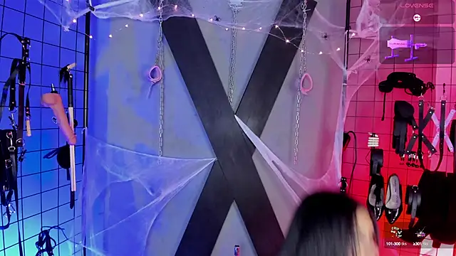 Snapshot of VictoryaLiah_BDSM chatting on October 2025 12:37:01 PM VictoryaLiah BDSM online show from October 2025 12:37:01 PM