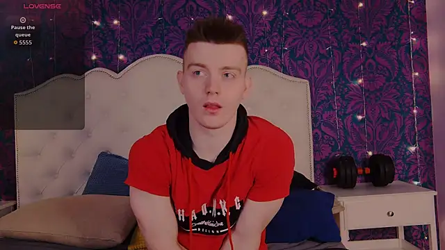 Snapshot of Happydeimos chatting on April 2026 10:12:02 PM Happydeimos online show from April 2026 10:12:02 PM