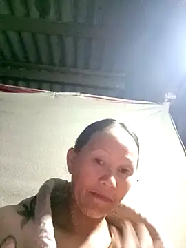 Snapshot of MaiHoa69 chatting on October 2025 01:42:02 PM MaiHoa69 online show from October 2025 01:42:02 PM