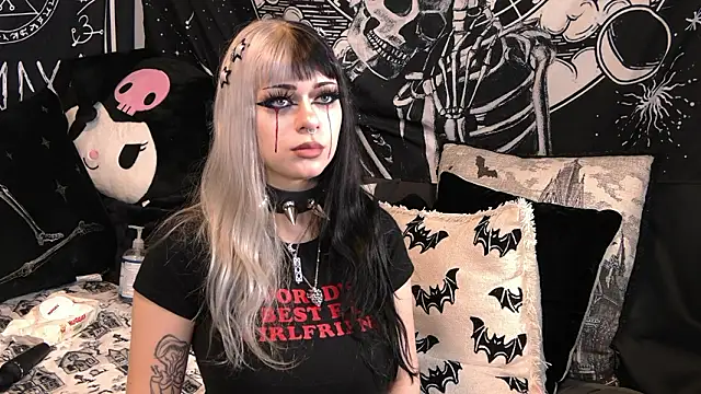 Snapshot of Paige_Turner chatting on February 2026 01:43:02 AM Paige Turner online show from February 2026 01:43:02 AM