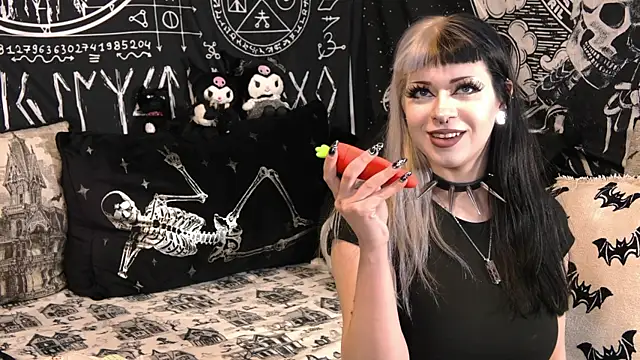 Snapshot of Paige_Turner chatting on April 2026 03:22:01 AM Paige Turner online show from April 2026 03:22:01 AM