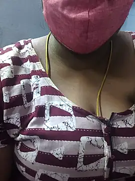 Snapshot of TAMIL_ELAKKIYA chatting on April 2026 05:50:02 PM TAMIL ELAKKIYA online show from April 2026 05:50:02 PM