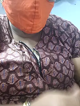 Snapshot of TAMIL_ELAKKIYA chatting on April 2026 08:29:01 AM TAMIL ELAKKIYA online show from April 2026 08:29:01 AM