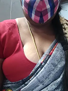 Snapshot of TAMIL_ELAKKIYA chatting on April 2026 06:21:01 PM TAMIL ELAKKIYA online show from April 2026 06:21:01 PM