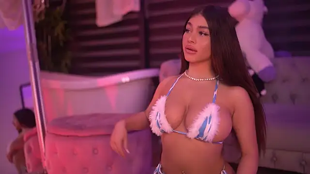 Snapshot of BellaNoirre chatting on December 2025 06:38:01 PM BellaNoirre online show from December 2025 06:38:01 PM