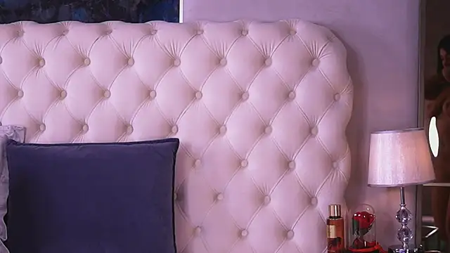 Snapshot of BellaNoirre chatting on April 2026 07:07:02 PM BellaNoirre online show from April 2026 07:07:02 PM