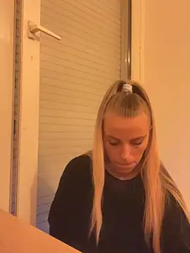 BrumeLove online show from June 2026 07:36:01 PM