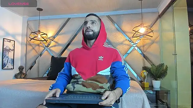 Snapshot of Yiyo10_ chatting on April 2026 04:24:02 AM Yiyo10 online show from April 2026 04:24:02 AM