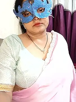 MEERAcle online show from April 2026 07:18:01 PM