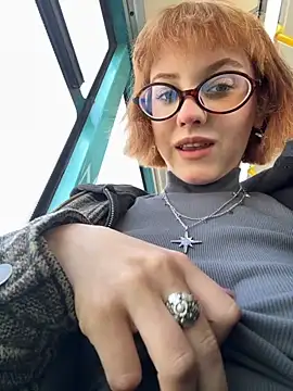 Snapshot of Only_April chatting on October 2025 09:17:01 AM Only April online show from October 2025 09:17:01 AM