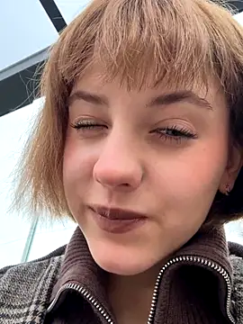 Snapshot of Only_April chatting on October 2025 09:19:02 AM Only April online show from October 2025 09:19:02 AM