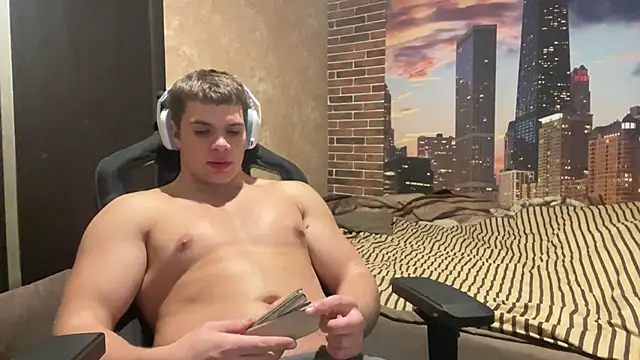 MusclePhantom online show from November 2025 10:20:02 PM