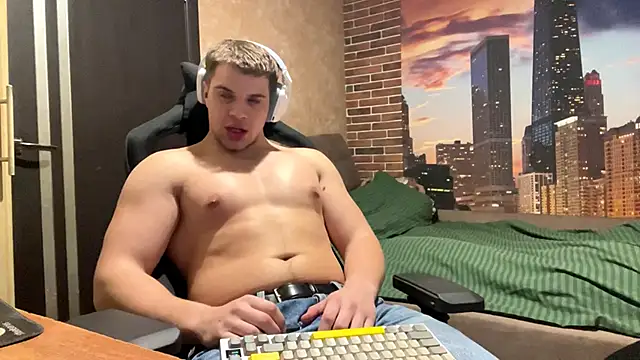 MusclePhantom online show from March 2026 09:10:01 PM