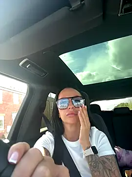 Snapshot of BELLABLACKXUK chatting on September 2025 01:00:01 PM BELLABLACKXUK online show from September 2025 01:00:01 PM