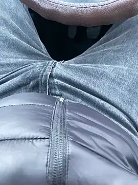 Snapshot of wwwiiilll chatting on March 2026 03:28:01 PM wwwiiilll online show from March 2026 03:28:01 PM