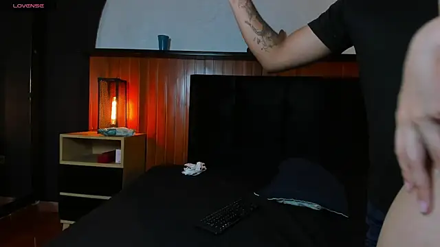 Snapshot of CuteButHarder chatting on April 2026 04:48:01 AM CuteButHarder online show from April 2026 04:48:01 AM