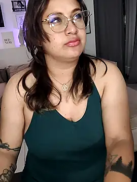 Snapshot of Laureen_se chatting on July 2026 05:11:02 AM Laureen se online show from July 2026 05:11:02 AM