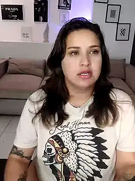 Snapshot of Laureen_se chatting on July 2026 05:23:01 AM Laureen se online show from July 2026 05:23:01 AM