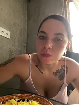 Snapshot of Lali_HOtt chatting on June 2026 09:13:02 PM Lali HOtt online show from June 2026 09:13:02 PM